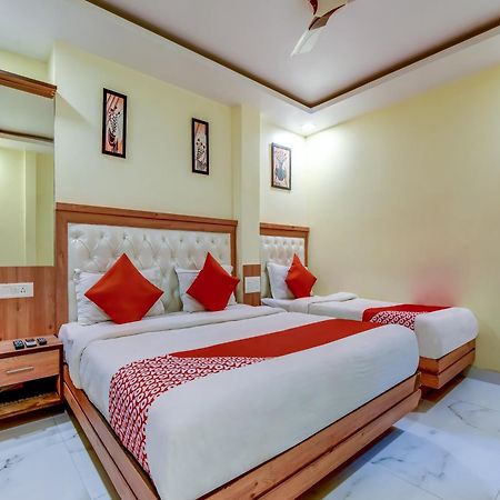 Hotel Sarthak Palace - By Pooja Hospitality Nuova Delhi Esterno foto