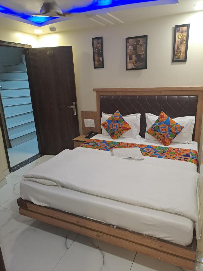 Hotel Sarthak Palace - By Pooja Hospitality Nuova Delhi Esterno foto