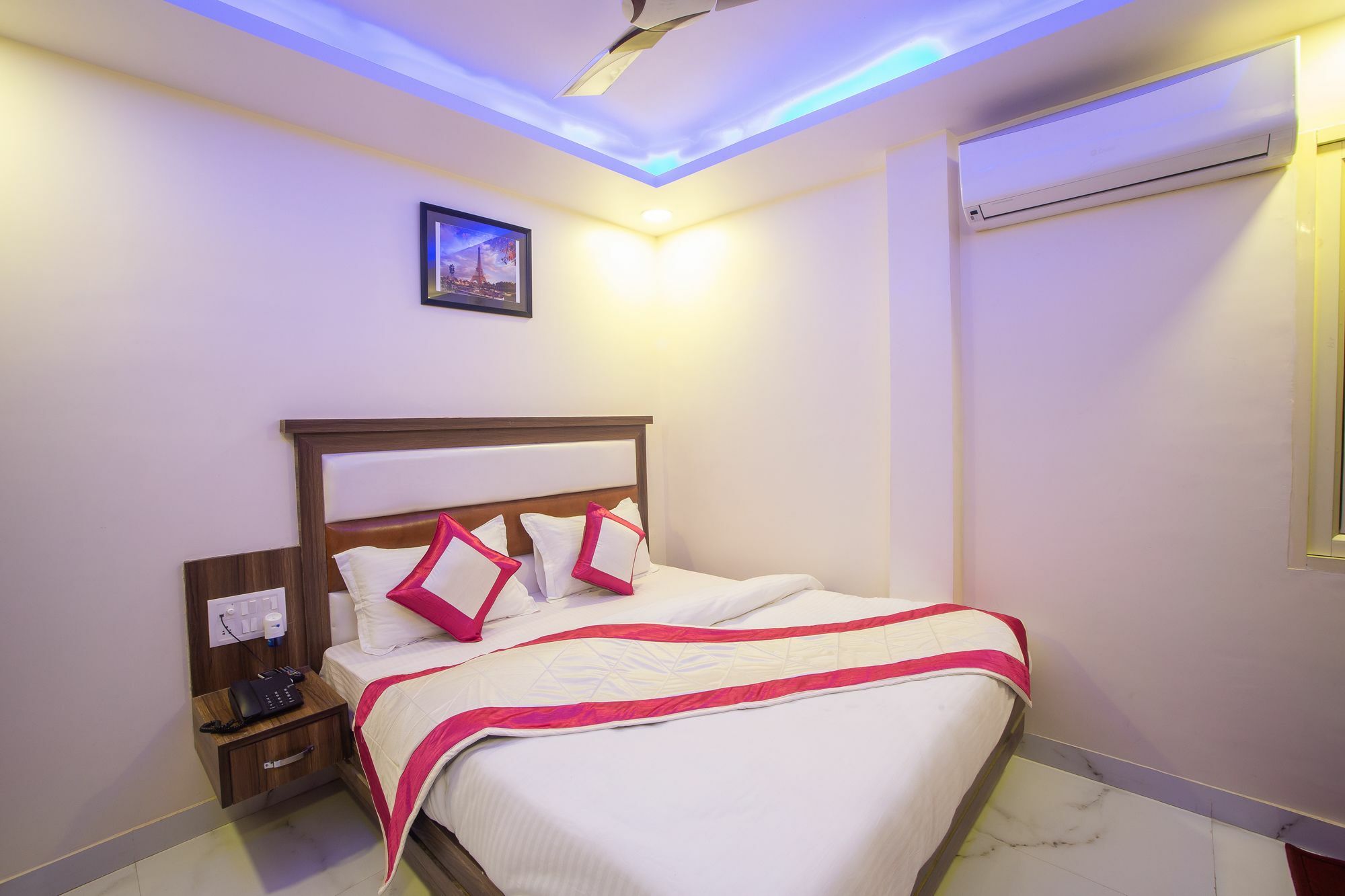 Hotel Sarthak Palace - By Pooja Hospitality Nuova Delhi Esterno foto