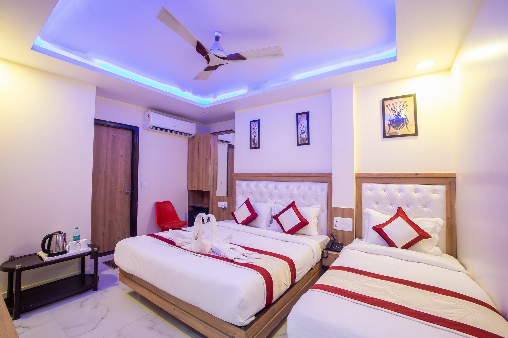 Hotel Sarthak Palace - By Pooja Hospitality Nuova Delhi Esterno foto
