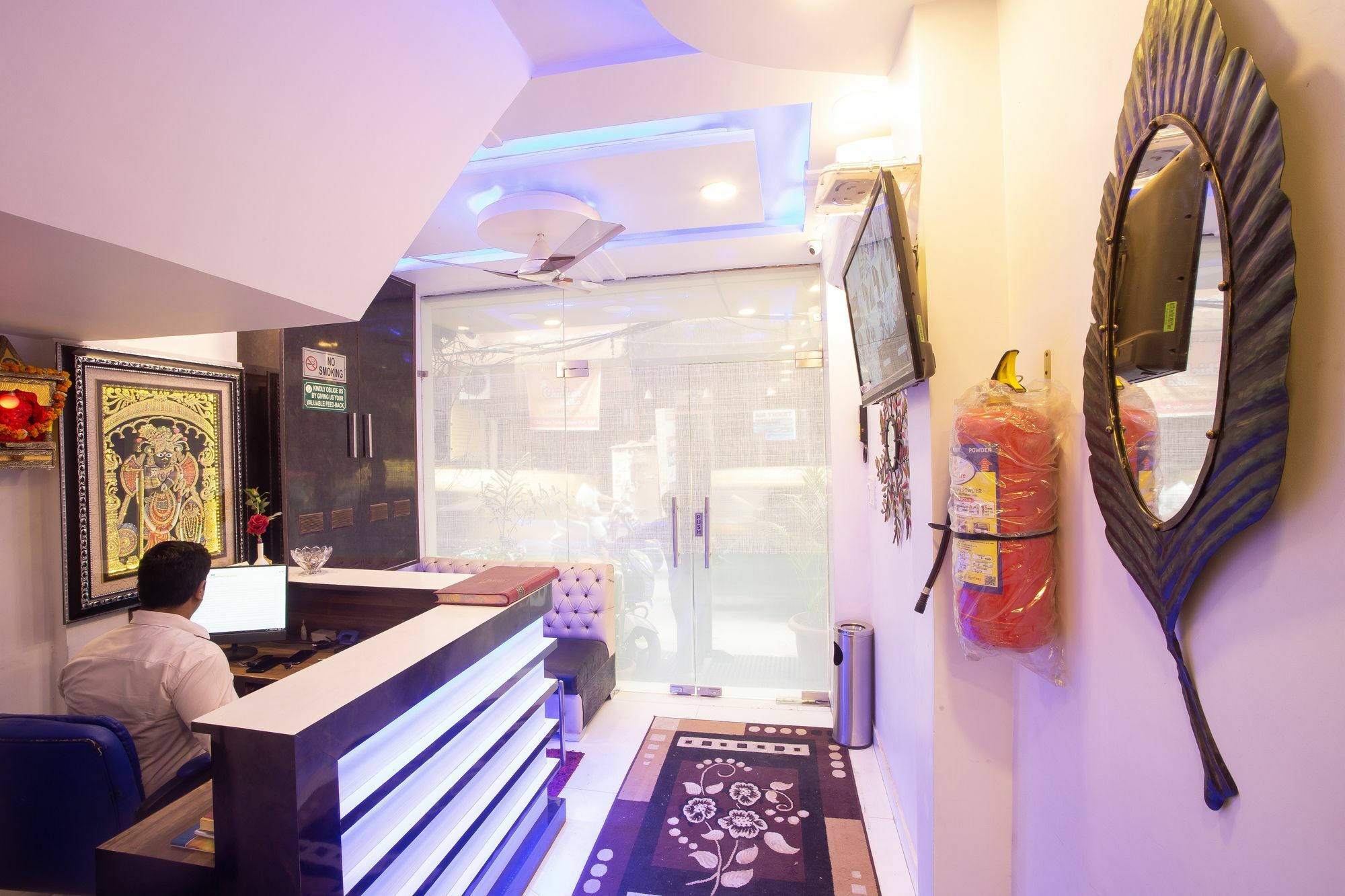 Hotel Sarthak Palace - By Pooja Hospitality Nuova Delhi Esterno foto