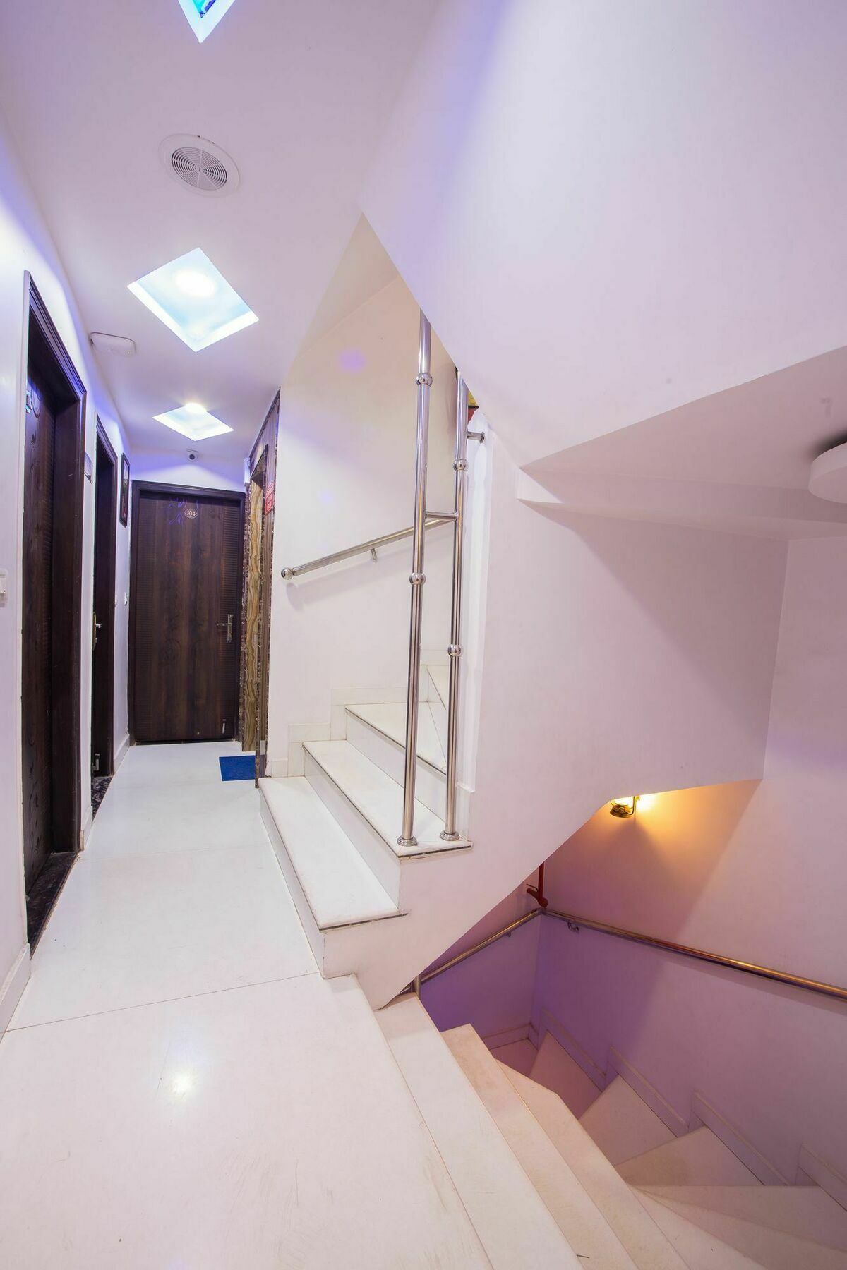 Hotel Sarthak Palace - By Pooja Hospitality Nuova Delhi Esterno foto