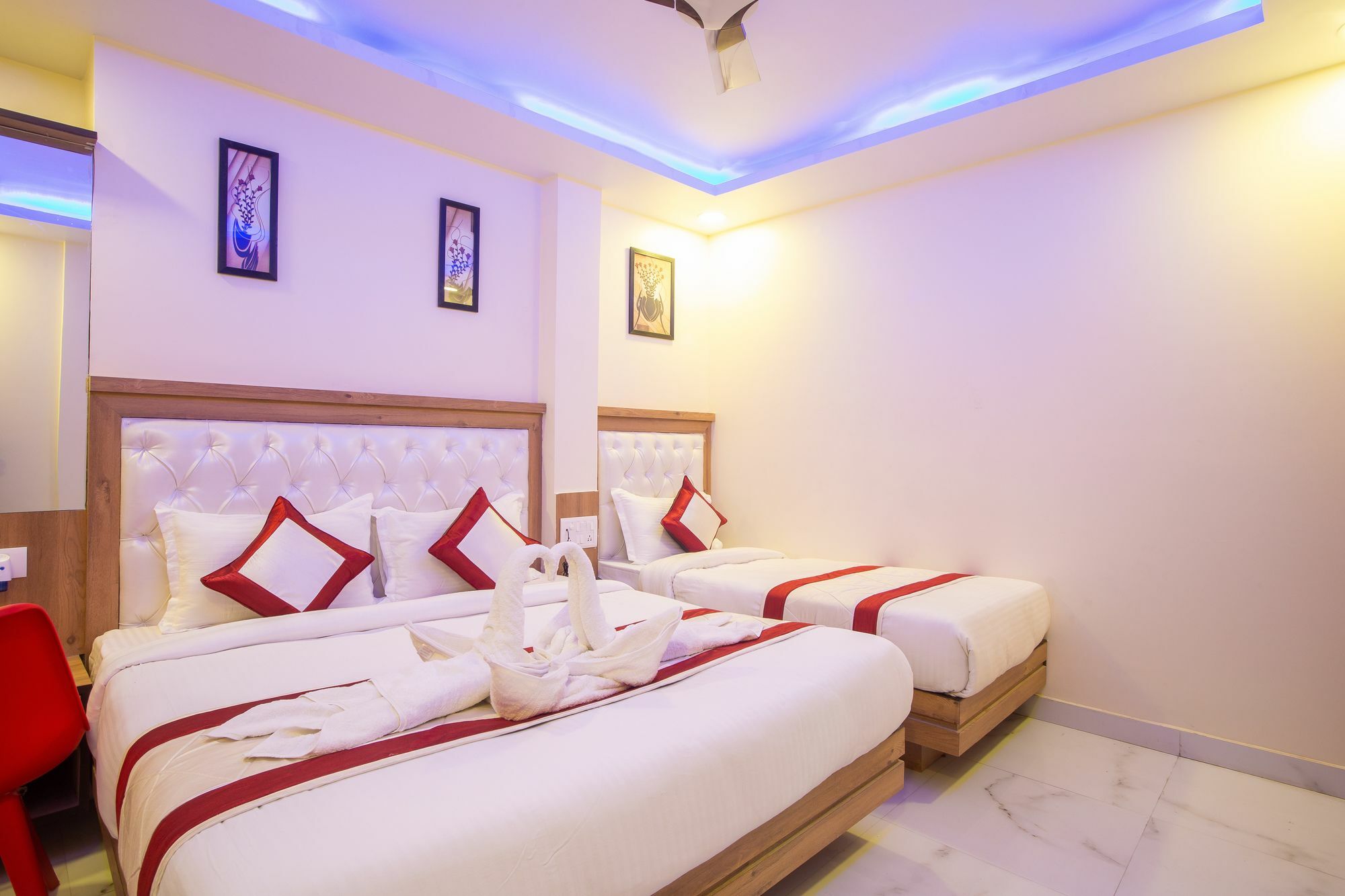 Hotel Sarthak Palace - By Pooja Hospitality Nuova Delhi Esterno foto