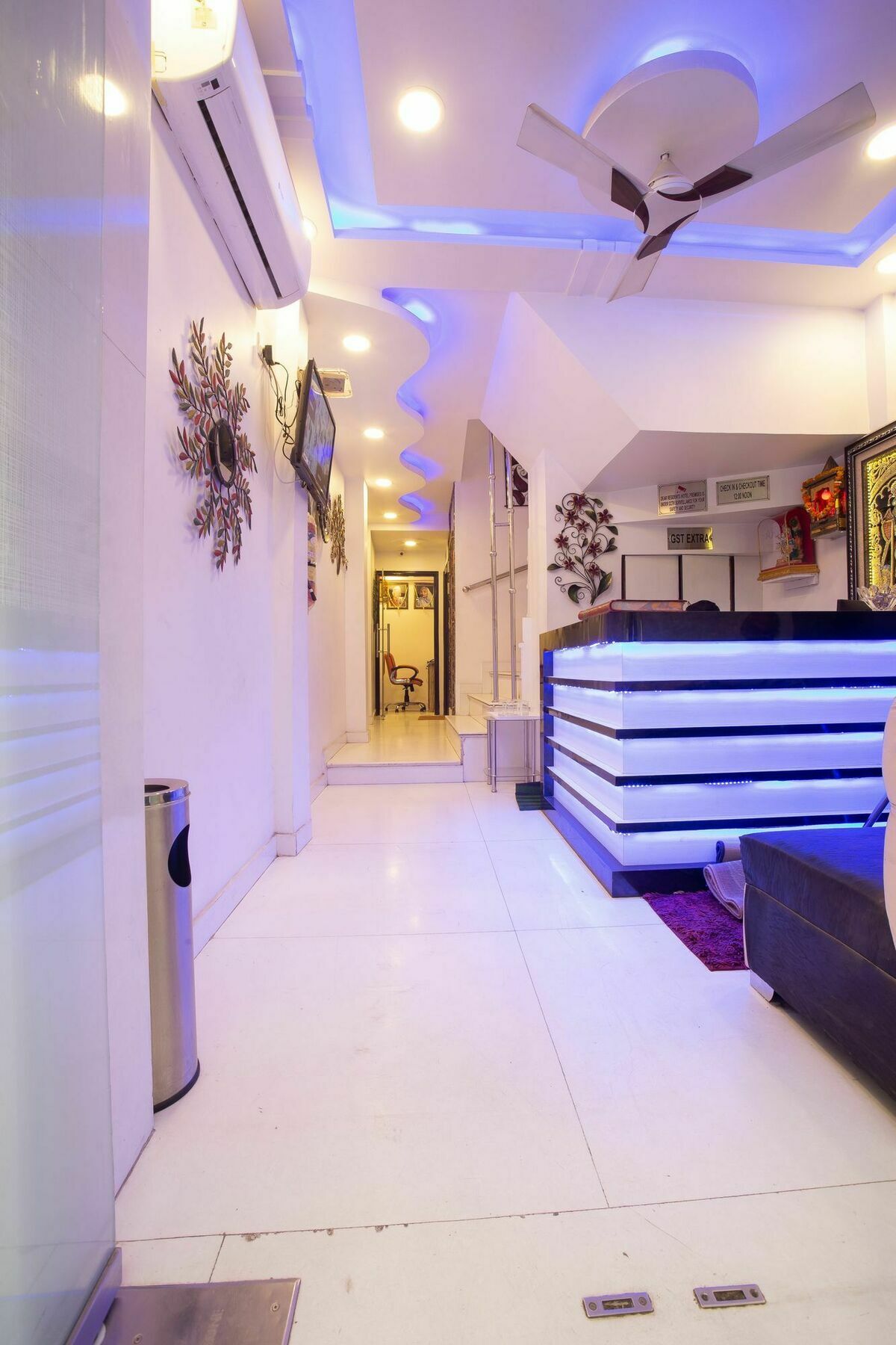 Hotel Sarthak Palace - By Pooja Hospitality Nuova Delhi Esterno foto
