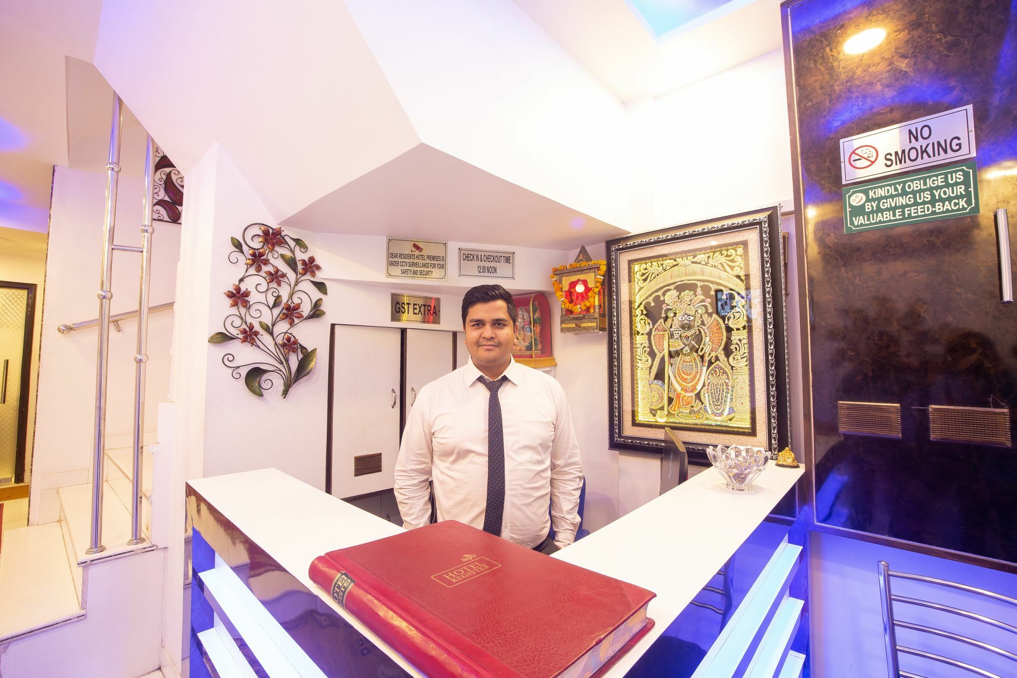 Hotel Sarthak Palace - By Pooja Hospitality Nuova Delhi Esterno foto